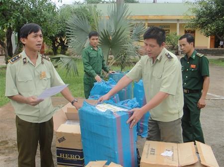 Bắt giữ 845 cây thuốc lá ngoại