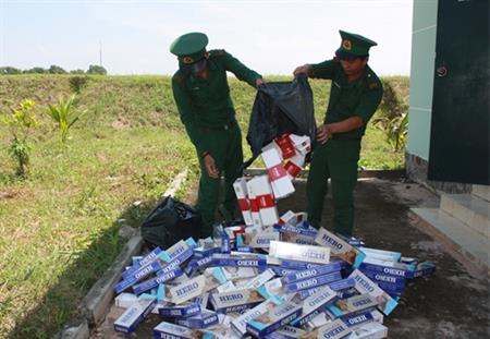 Bắt giữ hơn 5.000 gói thuốc lá ngoại nhập lậu
