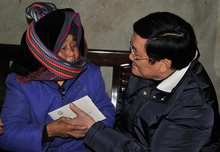 Chủ tịch nước thăm, làm việc và chúc tết tại Đồn BP Đồng Văn, Hà Giang