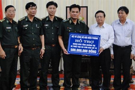 Bộ Tư lệnh BĐBP hỗ trợ Quảng Trị 1 tỷ đồng