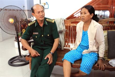 Sống giữa lòng dân