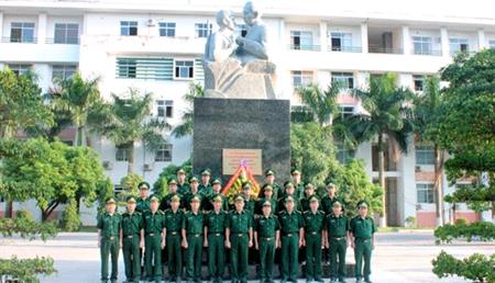 Học viện Biên phòng khánh thành Tượng đài Bác Hồ với Chiến Sĩ BĐBP