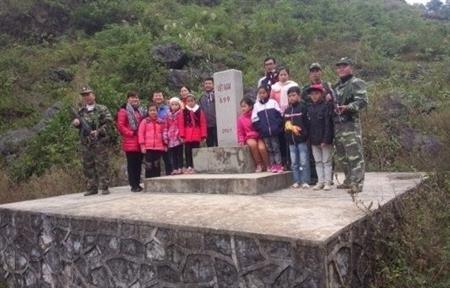 Người Hiệu trưởng gần 20 năm lặn lội với học trò vùng cao