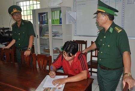 Bắt vụ vận chuyển trên 10 tấn gạo không rõ xuất xứ