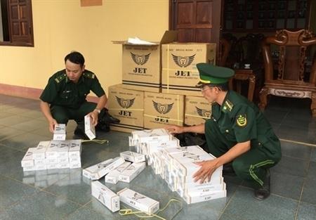 Kiểm tra công tác chống buôn lậu, gian lận thương mại và hàng giả tại Đồn BP CKQT Lệ Thanh