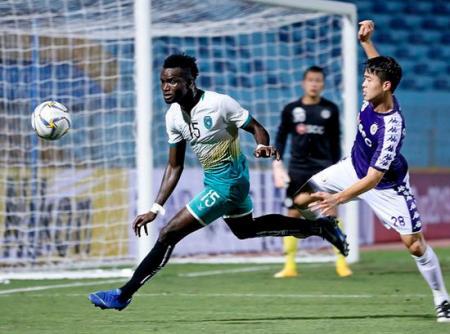 Huấn luyện viên Chu Đình Nghiêm vẫn lạc quan dù Hà Nội FC thua sốc