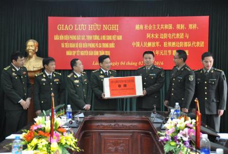 Giao lưu hữu nghị giữa BĐBP Lào Cai với Tiểu đoàn BĐBP Pả Sa (Trung Quốc)