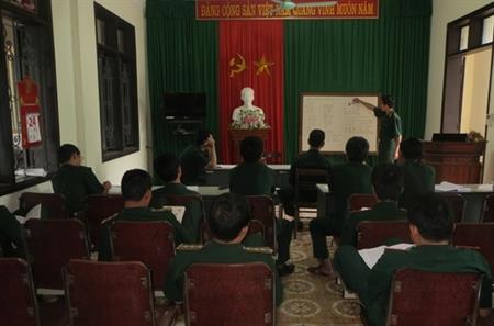 Cả đồn học ngoại ngữ và tiếng dân tộc