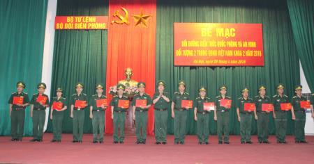Bế mạc lớp bồi dưỡng kiến thức quốc phòng - an ninh cho đối tượng 2 khóa 2 năm 2016