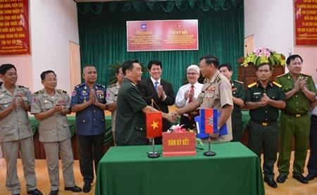Phối hợp đấu tranh phòng, chống tội phạm qua biên giới