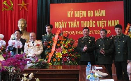 Nguyện xứng đáng là người thầy thuốc quân hàm xanh
