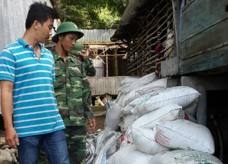 BĐBP An Giang thu 2,5 tấn đường chuẩn bị được đưa vào nội địa tiêu thụ