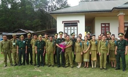 Vun đắp thêm tình đoàn kết bền chặt trên dãy Trường Sơn