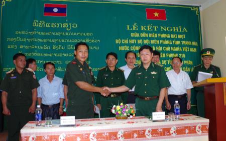 Đồn BP Bát Mọt với Đại đội Biên phòng 216, Lào ký kết nghĩa