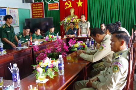 Đồn BPCKQT Hoa Lư hội đàm với lực lượng BVBG, cửa khẩu tỉnh Kratie, Campuchia