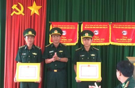Khen thưởng đột xuất cho VĐV tham gia Hội thao bắn súng quân dụng BĐBP năm 2016
