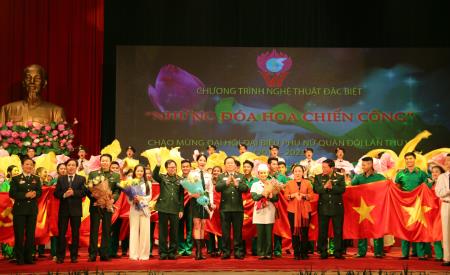 “Những đóa hoa chiến công” tôn vinh đóng góp của phụ nữ Quân đội qua các thời kỳ