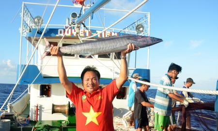 Tiếng hò giữa Biển Đông