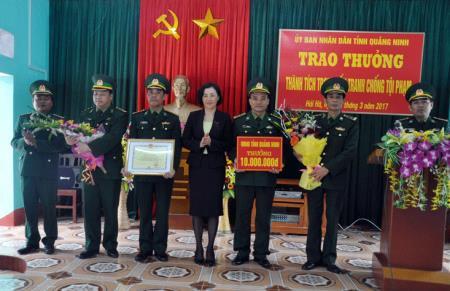 UBND tỉnh Quảng Ninh thưởng nóng cho Đồn BP Quảng Đức
