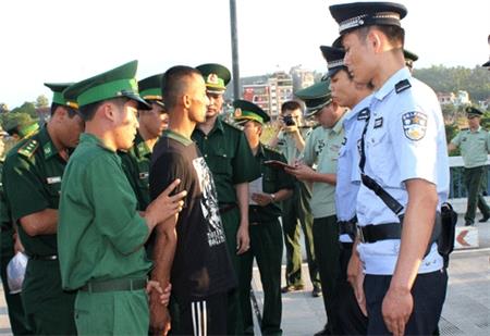 Trao trả công dân vượt biên để xuất cảnh sang nước thứ 3