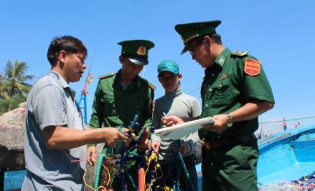 Ngư dân Quảng Ngãi bị tàu nước ngoài uy hiếp trên vùng biển Hoàng Sa