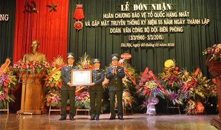 Đoàn Văn công BĐBP đón nhận Huân chương Bảo vệ Tổ quốc hạng Nhất và Kỷ niệm 55 năm Ngày thành lập