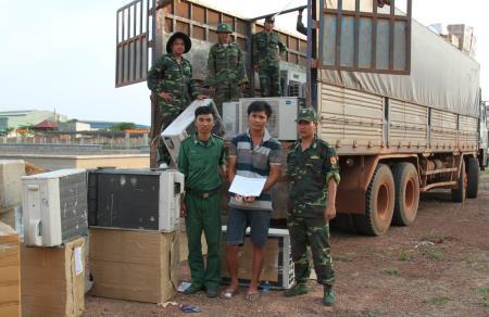 Ngăn chặn hàng lậu qua khu vực cửa khẩu quốc tế Hoa Lư