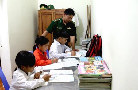 Đồng hành cùng học sinh vùng khó
