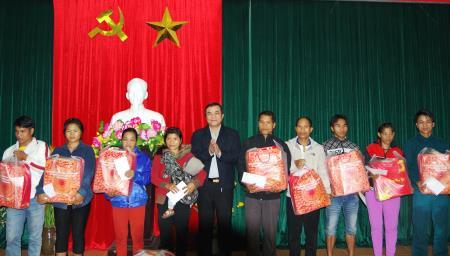 Lãnh đạo tỉnh Quảng Nam thăm, chúc Tết các đồn Biên phòng và nhân dân biên giới