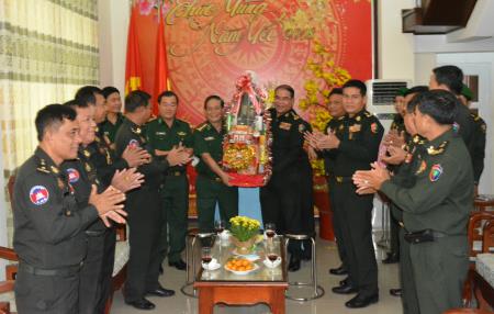 Các đơn vị Campuchia thăm, chúc Tết BĐBP Tây Ninh, Bình Phước, Đắk Nông
