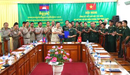 BĐBP Đồng Tháp ký kết Biên bản thỏa thuận hợp tác với Ty Công an tỉnh Pray Veng