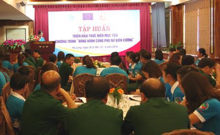 Tập huấn thực hiện mục tiêu Chương trình “Đồng hành cùng phụ nữ biên cương”