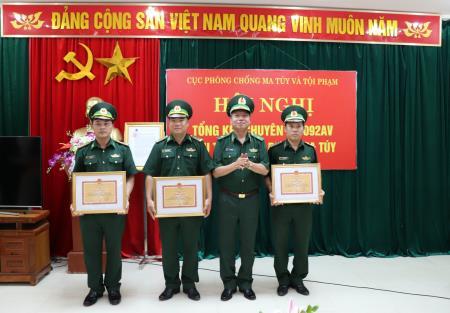 Bộ Tư lệnh BĐBP tặng Bằng khen cho 3 tập thể, 4 cá nhân tham gia đấu tranh Chuyên án 092Av