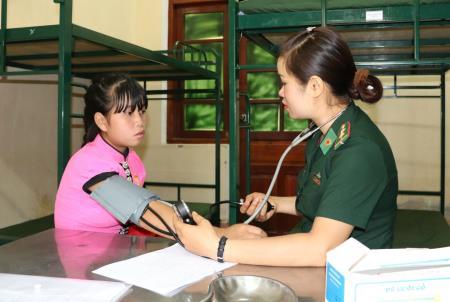 Sơn La: Học sinh nghèo trải nghiệm quotHọc kỳ trong Quân độiquot