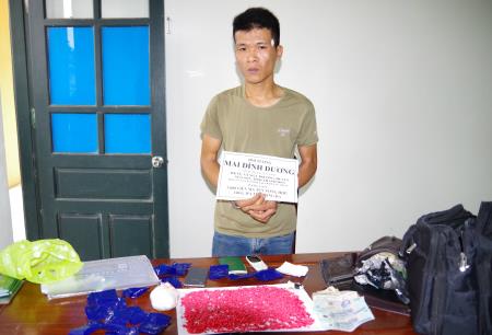 Bắt đối tượng vận chuyển 3.000 viên ma túy tổng hợp, 0,1 kg ma túy đá