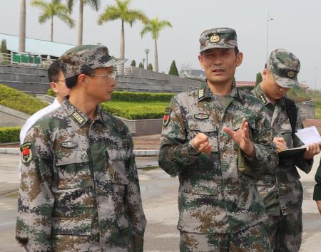 Đưa quan hệ đoàn kết, hữu nghị quân, dân hai bên biên giới ngày càng bền chặt