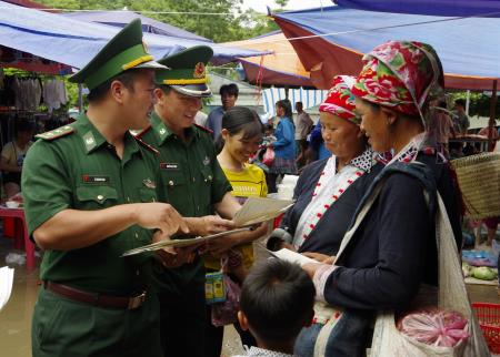 Tăng cường ngăn chặn bệnh dịch tả lợn châu Phi qua biên giới Lào Cai