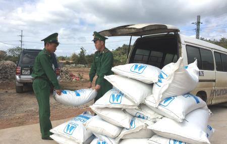 1 ngày, liên tiếp bắt 3 vụ vận chuyển hàng lậu
