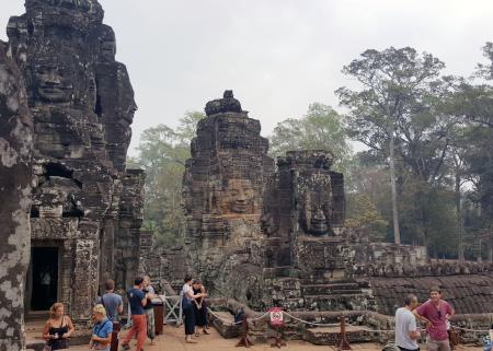 Khám phá nụ cười Bayon huyền bí