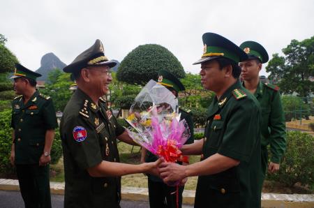 Bộ Quốc phòng Vương quốc Cam-pu-chia thăm và làm việc với BĐBP Quảng Ninh