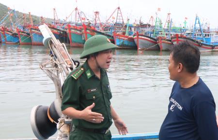 Khẩn trương phòng chống bão số 5