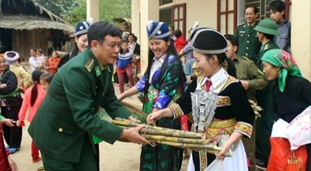 Ăn Tết sớm với Tam Hợp