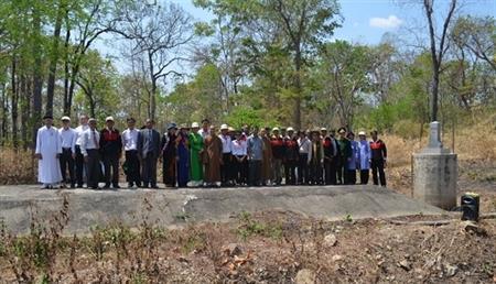 Đoàn đại biểu tôn giáo, già làng, người có uy tín trong đồng bào dân tộc thiểu số tỉnh Đăk Lăk thăm các đồn Biên phòng