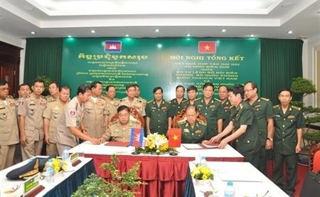 Hợp tác giữ gìn an ninh biên giới quốc gia giữa Việt Nam và Cam-pu-chia