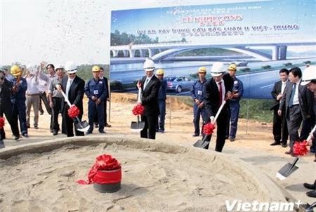 Khởi công dự án cầu Bắc Luân II Việt-Trung