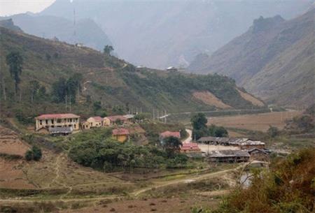 "Bản trắng" - Từ ký ức đến hiện tại