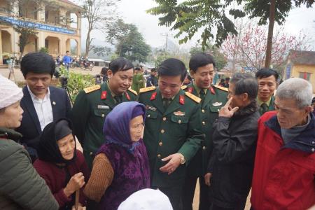 Khám chữa bệnh cho người dân biên giới Tràng Định