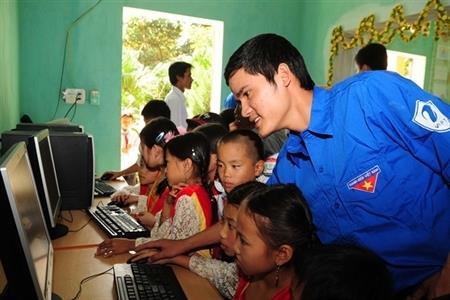 Tiếp tục đẩy mạnh kết nghĩa cụm dân cư tuyến biên giới Việt Nam - Lào tỉnh Nghệ An (*)