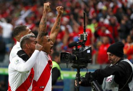 Peru biến Chile thành cựu vương tại Copa America, ông Akira Nishino “bẻ kèo” với FAT