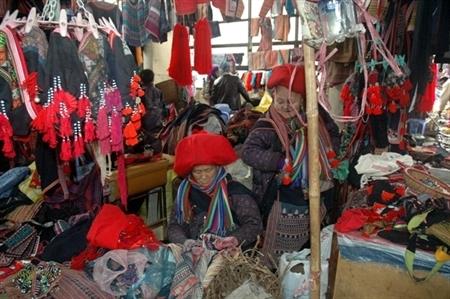 Ưu tiên bố trí vốn đầu tư phát triển cho các vùng miền núi, biên giới, hải đảo